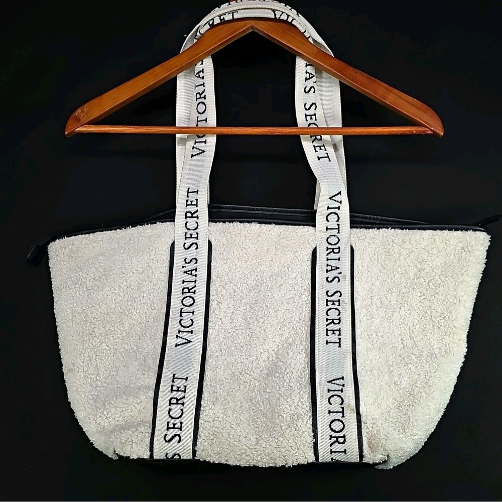 Victoria's Secret White Sherpa Logo Strap Tote Bag Zip Top Lined Black Trim